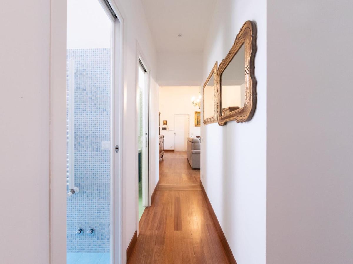 רומא The Best Rent - Beautiful Apartment With Terrace Near Colosseo מראה חיצוני תמונה