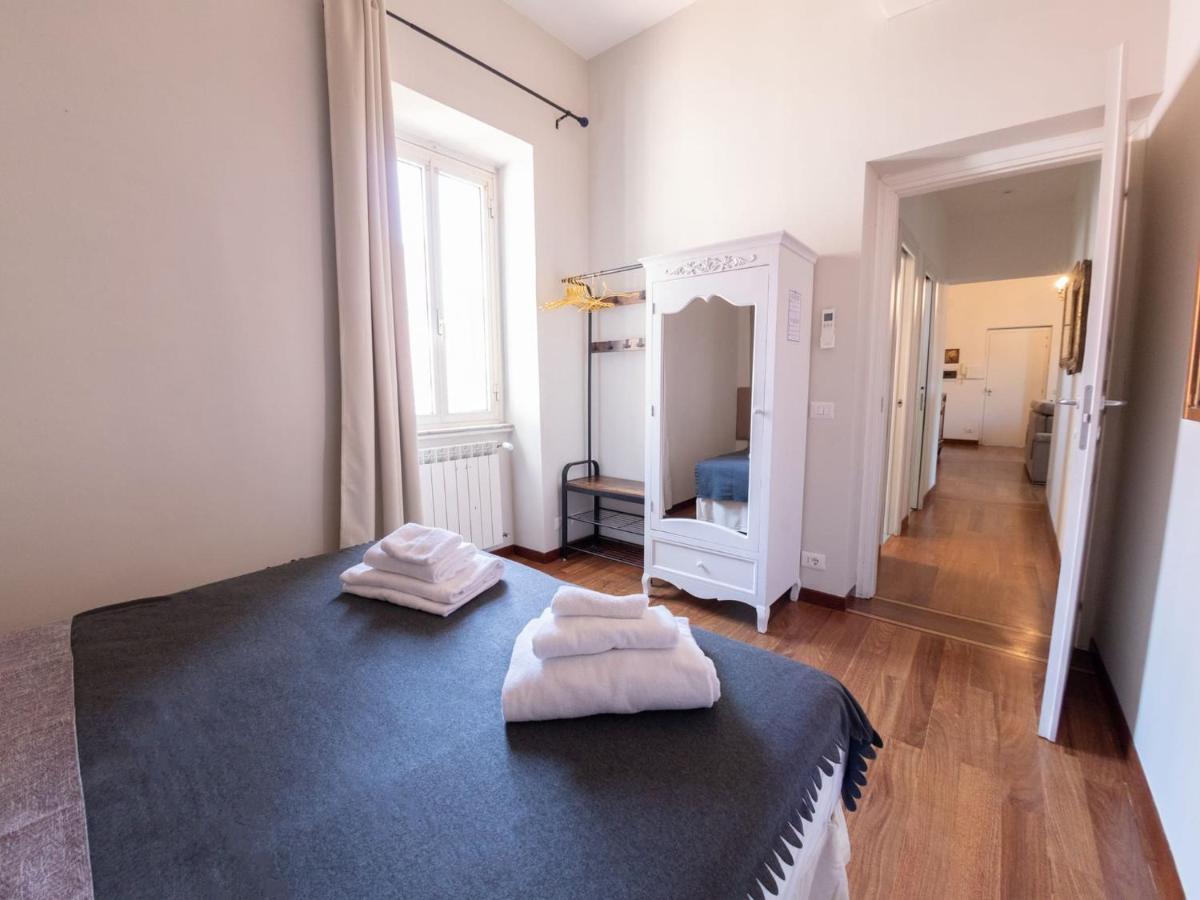 רומא The Best Rent - Beautiful Apartment With Terrace Near Colosseo מראה חיצוני תמונה