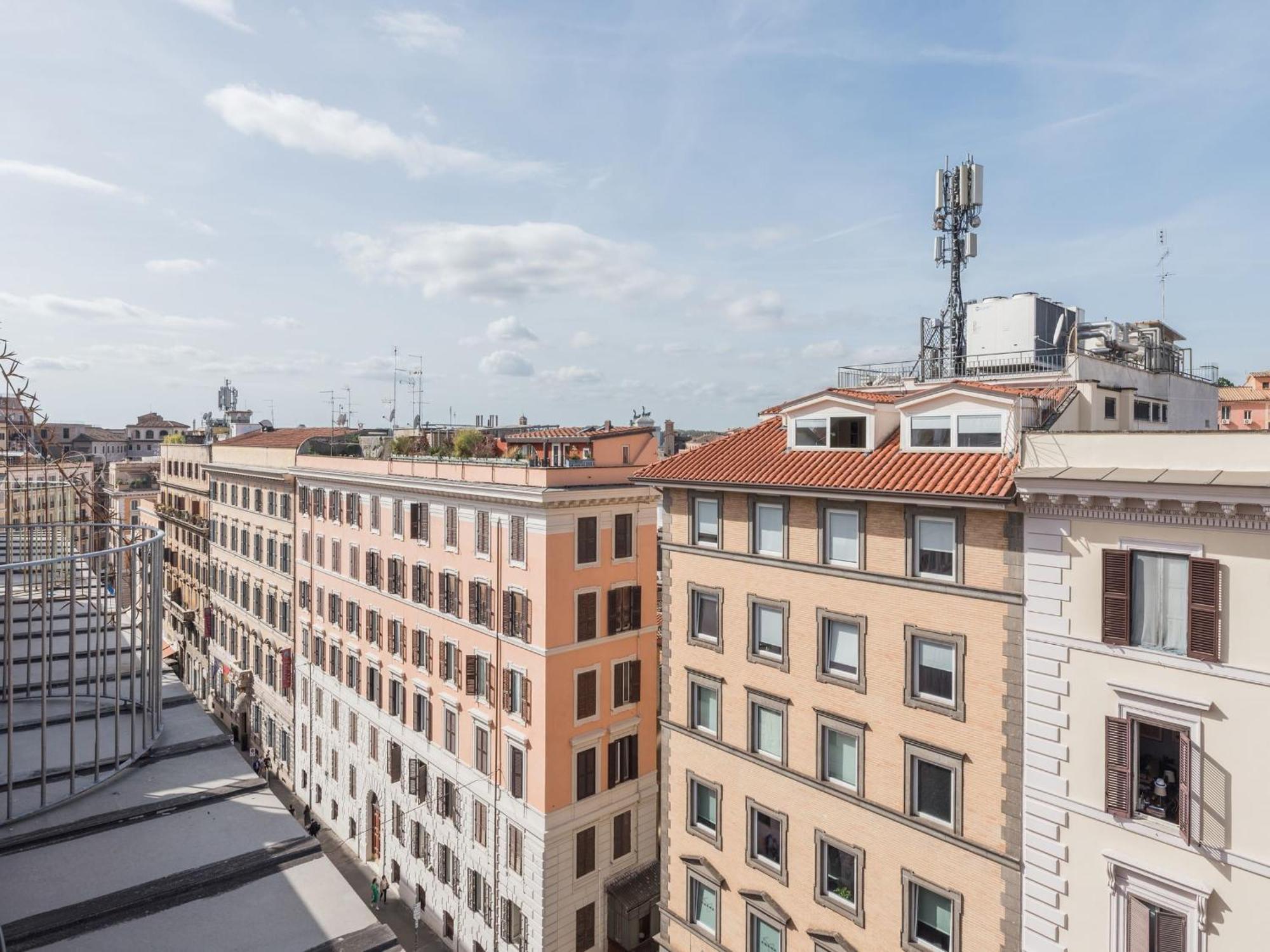 רומא The Best Rent - Beautiful Apartment With Terrace Near Colosseo מראה חיצוני תמונה